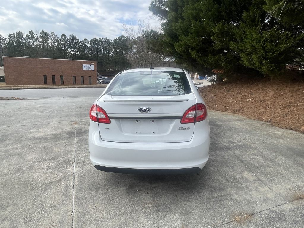 2013 Ford Fiesta Image 5