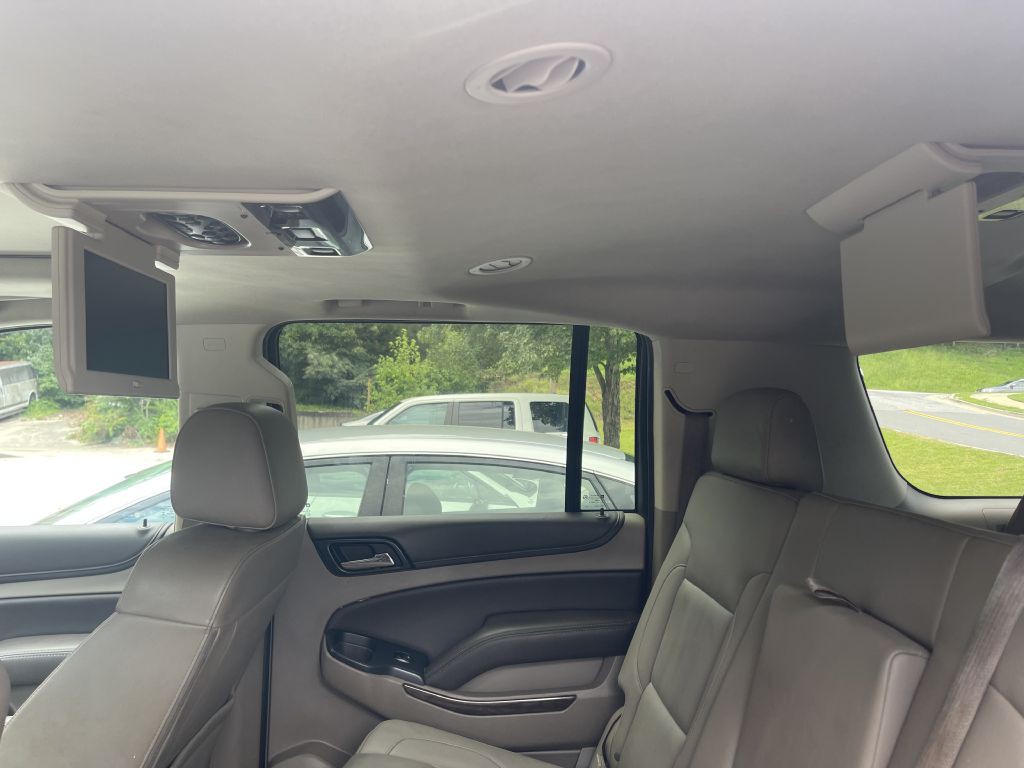 2016 Chevrolet Suburban Image 7