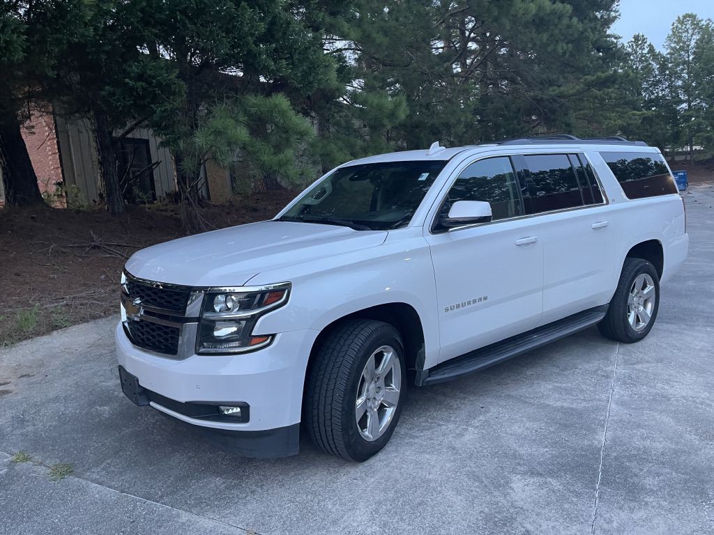 2016 Chevrolet Suburban Image 10