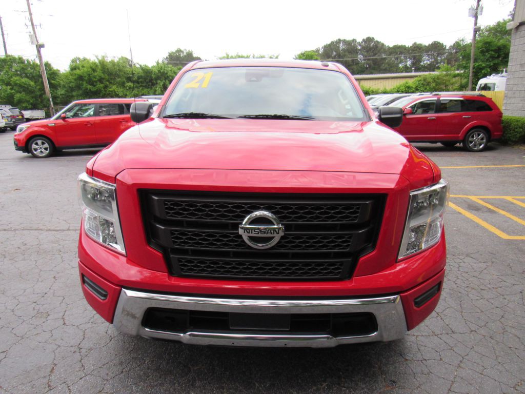 2021 Nissan Titan Image 3