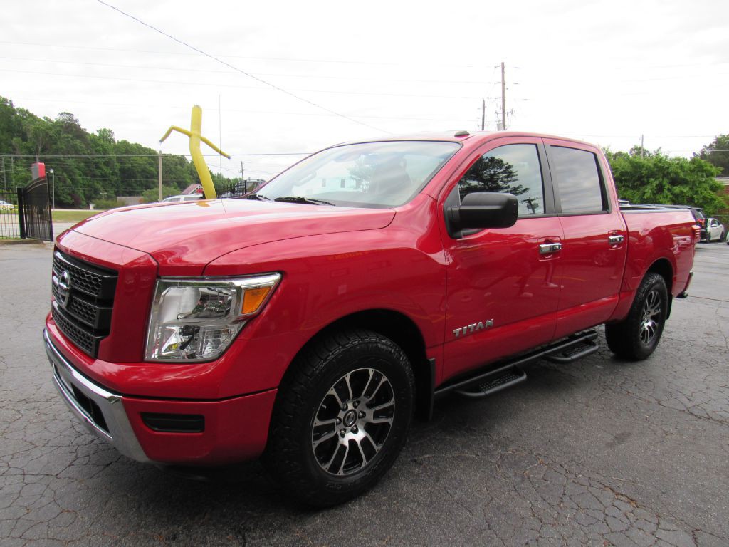 2021 Nissan Titan Image 3