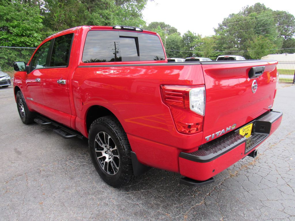 2021 Nissan Titan Image 5