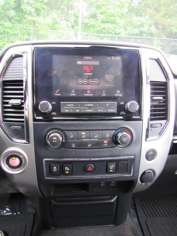 2021 Nissan Titan Image 17