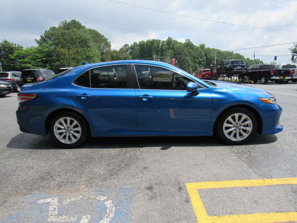 2019 Toyota Camry Image 8