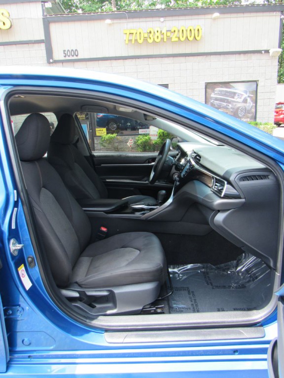 2019 Toyota Camry Image 20