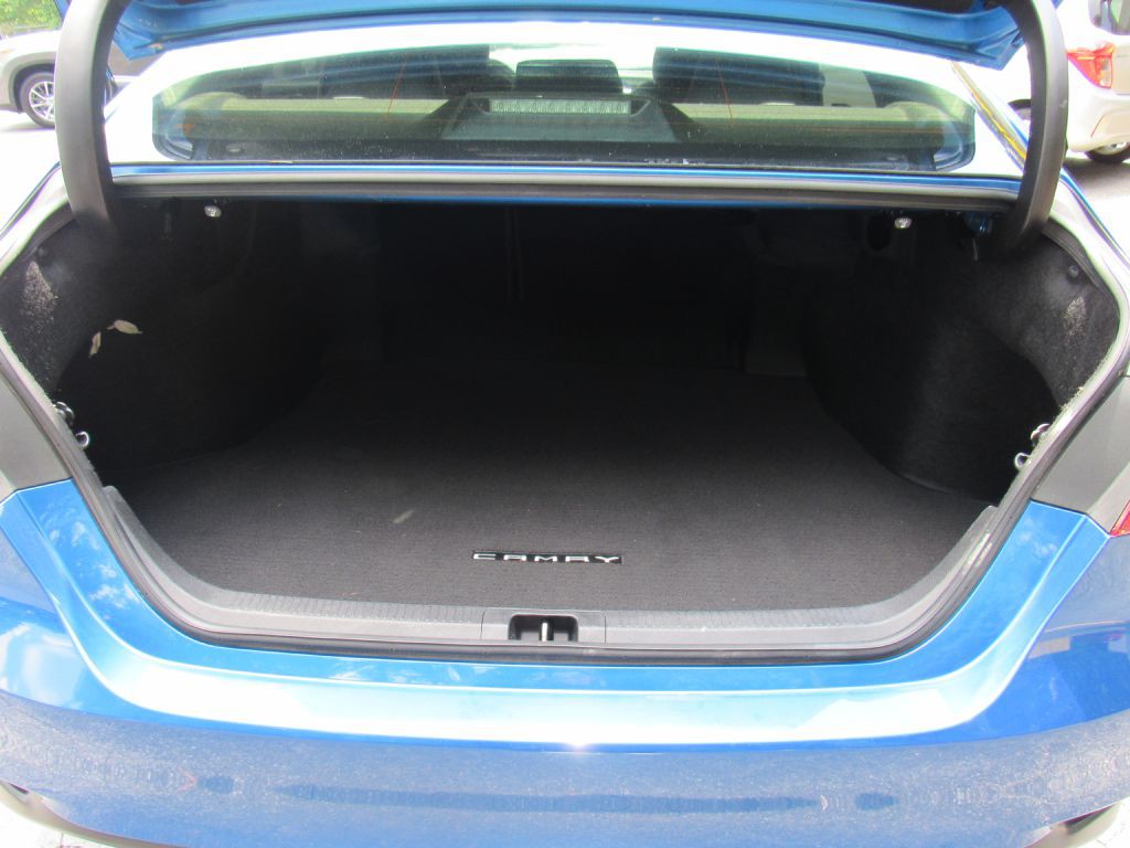 2019 Toyota Camry Image 23