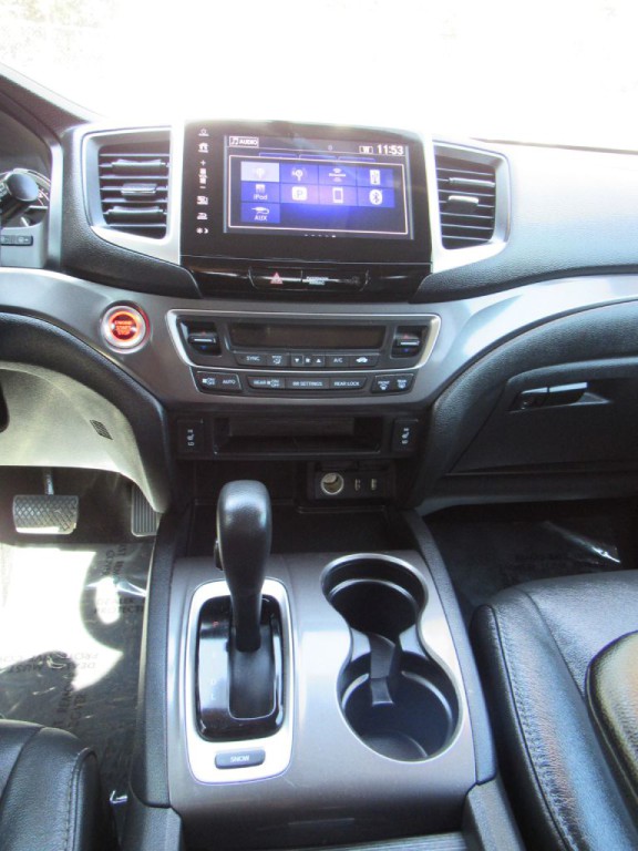 2017 Honda Pilot Image 24