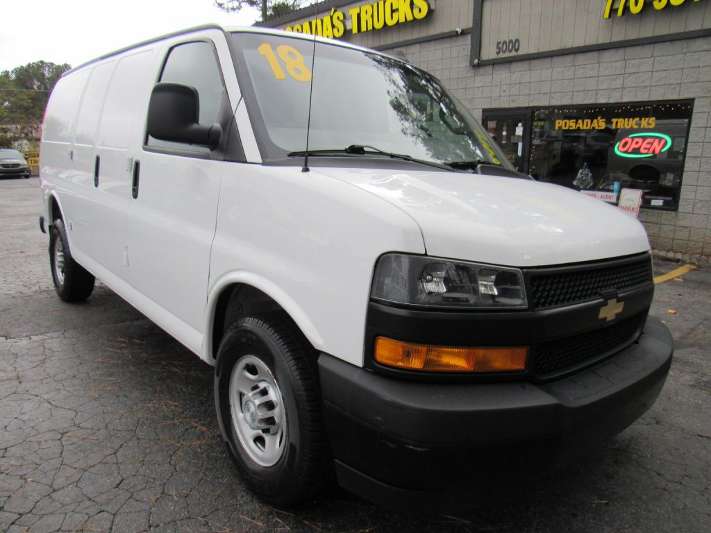 2018 Chevrolet Express Image 1