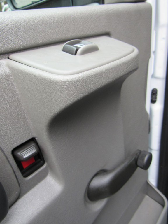 2018 Chevrolet Express Image 11