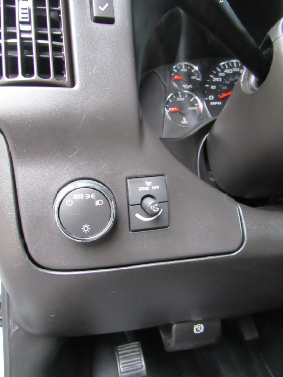 2018 Chevrolet Express Image 12