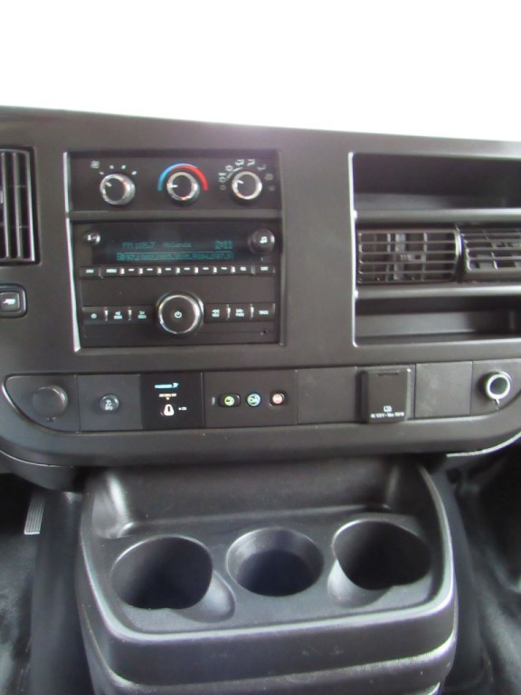 2018 Chevrolet Express Image 18