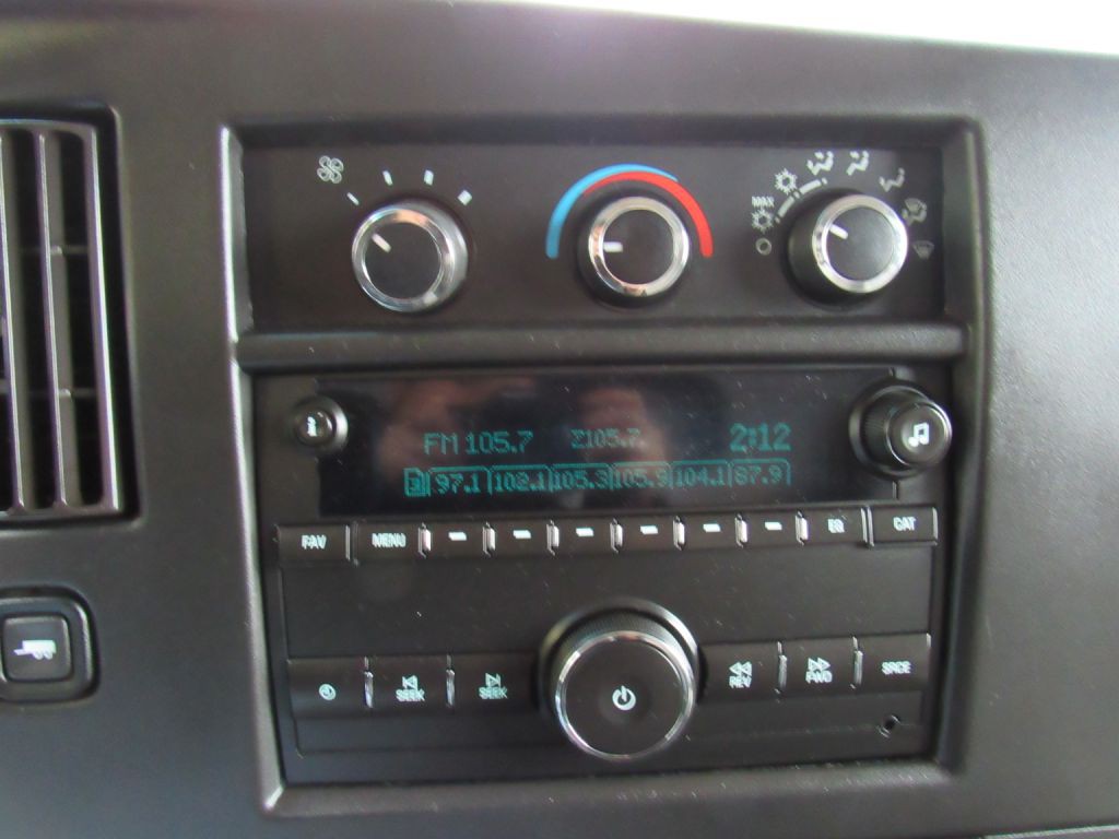 2018 Chevrolet Express Image 19