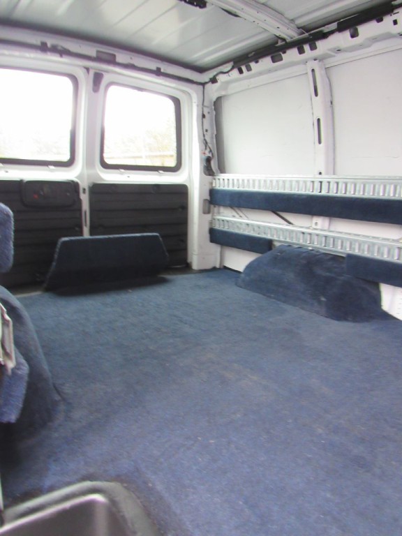 2018 Chevrolet Express Image 23
