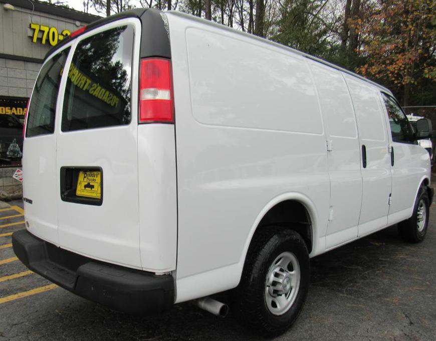 2018 Chevrolet Express Image 6