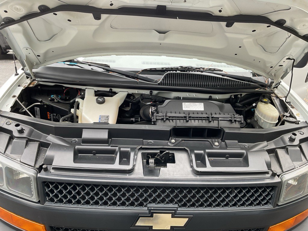 2018 Chevrolet Express Image 26
