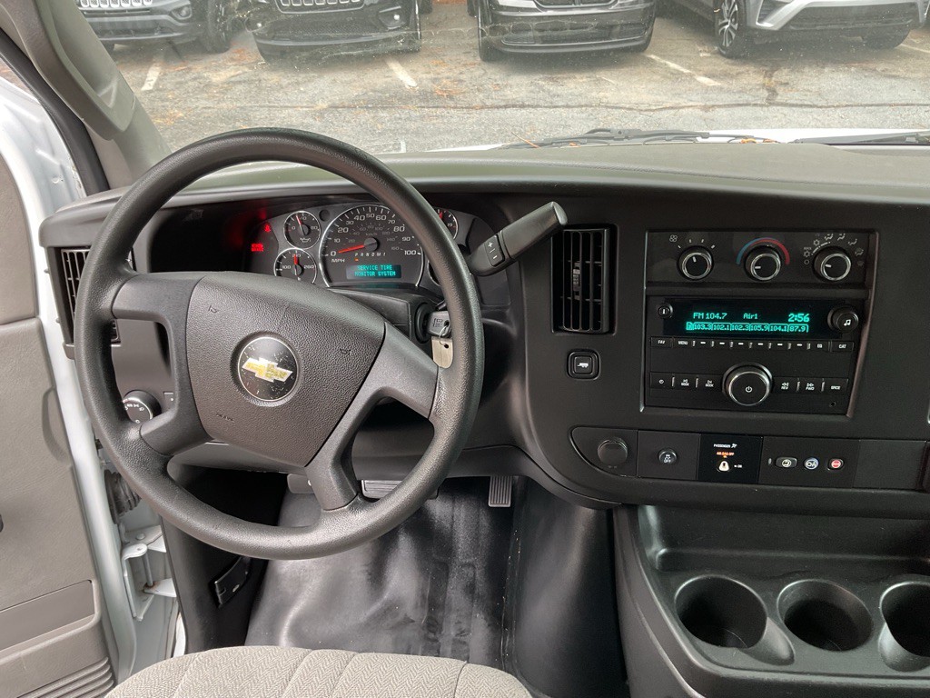 2018 Chevrolet Express Image 9