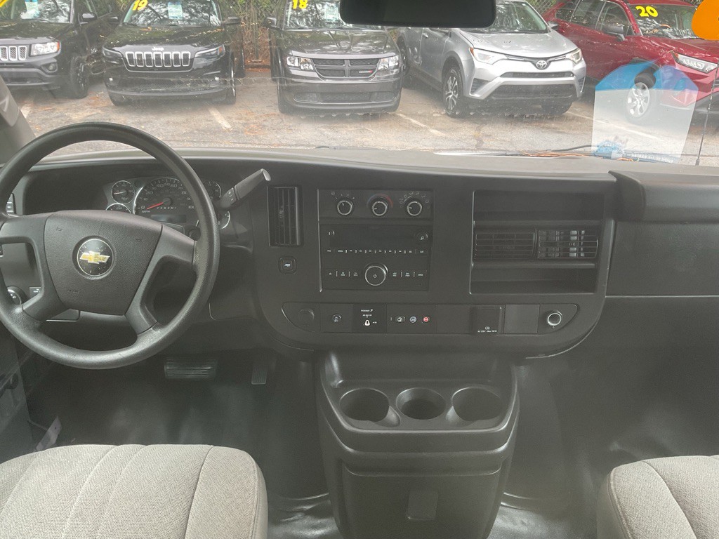 2018 Chevrolet Express Image 12