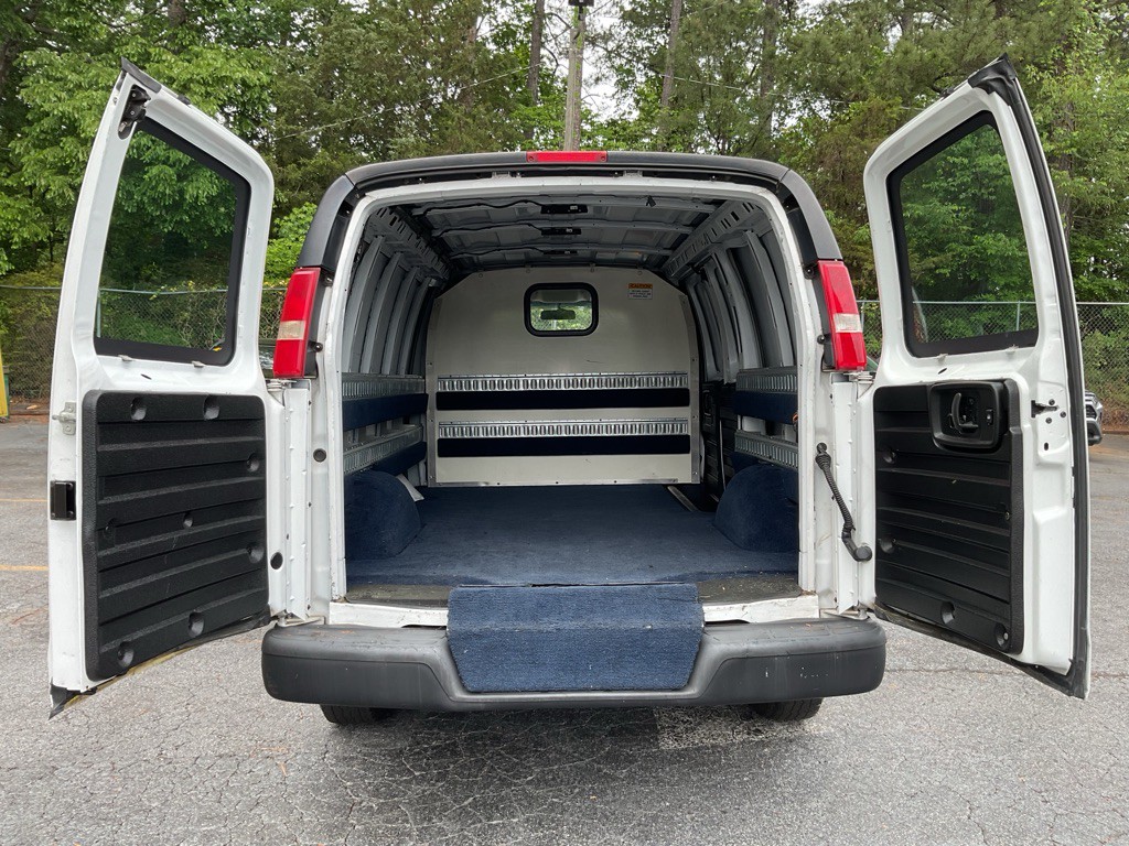 2018 Chevrolet Express Image 17