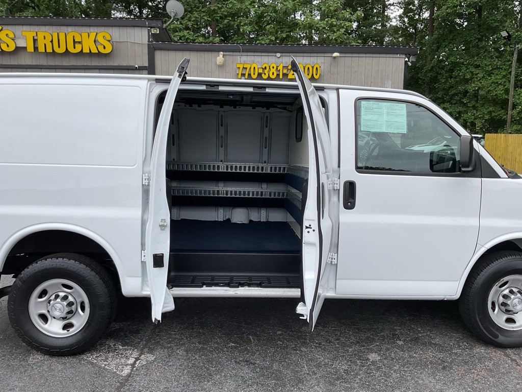 2018 Chevrolet Express Image 20