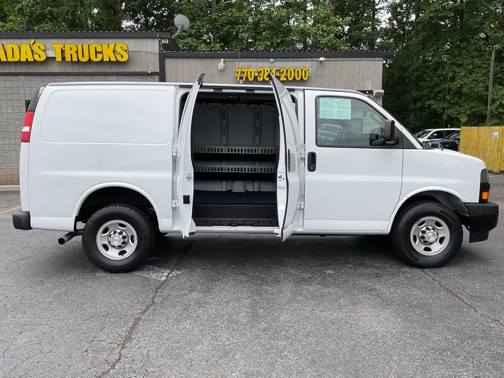 2018 Chevrolet Express Image 21