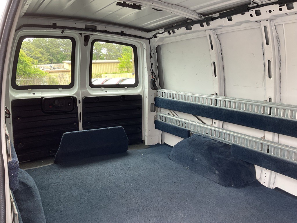 2018 Chevrolet Express Image 23