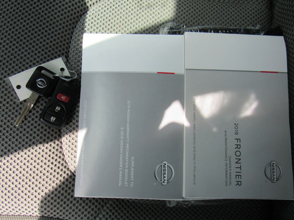 2019 Nissan Frontier Image 25