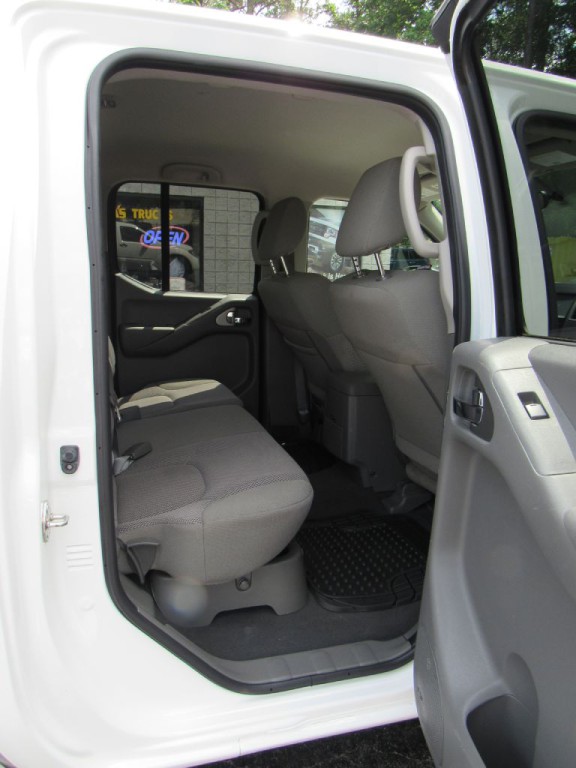 2019 Nissan Frontier Image 19