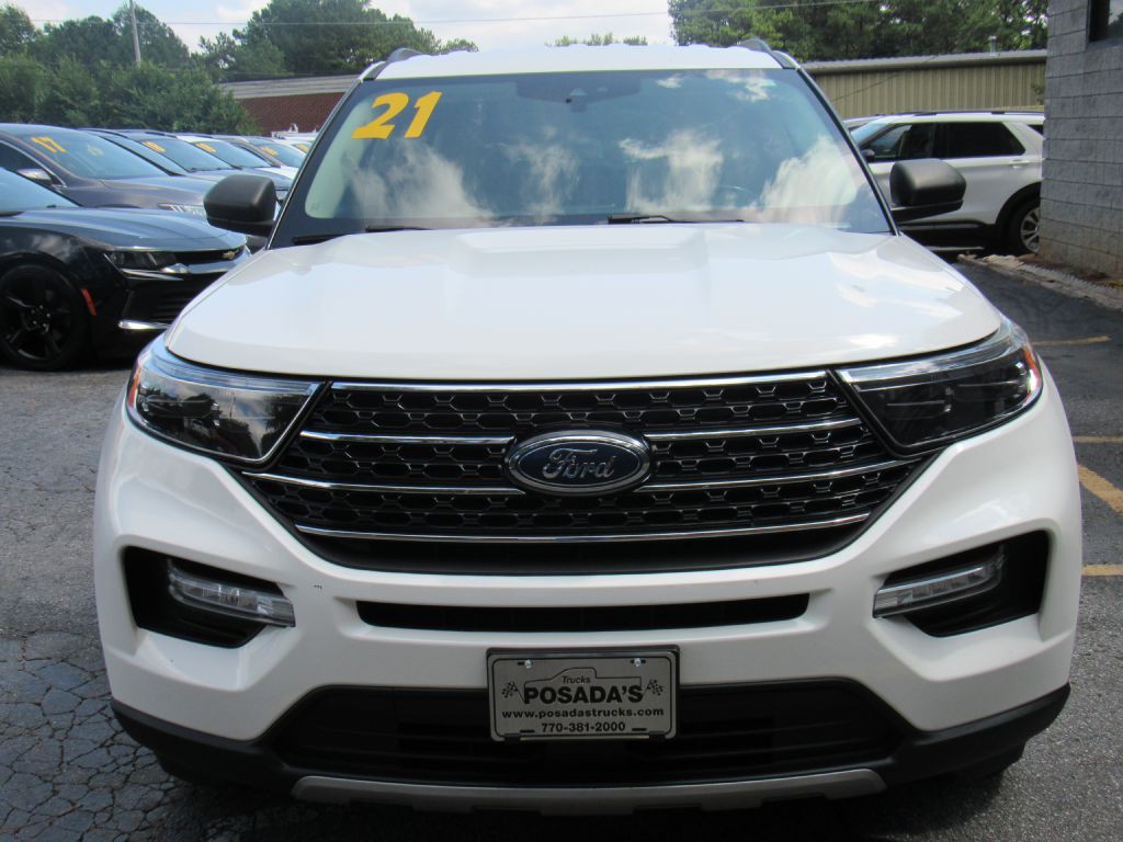 2021 Ford Explorer Image 2