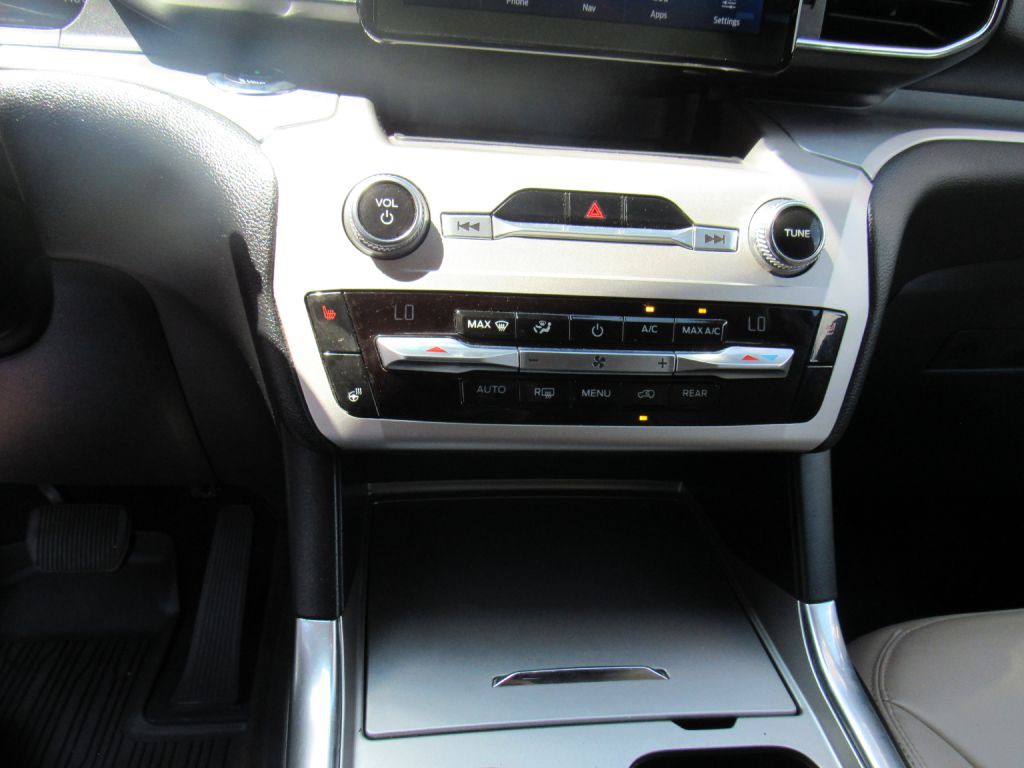 2021 Ford Explorer Image 13