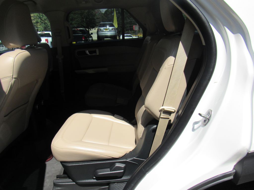 2021 Ford Explorer Image 16