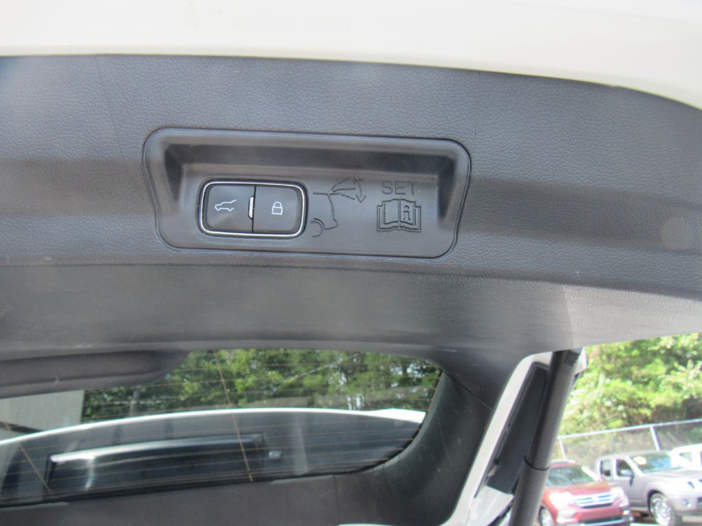 2021 Ford Explorer Image 25