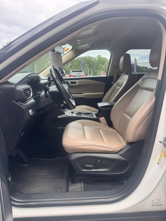 2021 Ford Explorer Image 9