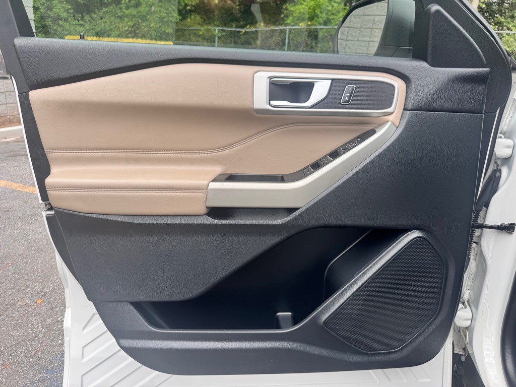 2021 Ford Explorer Image 10