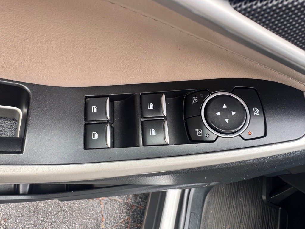 2021 Ford Explorer Image 11