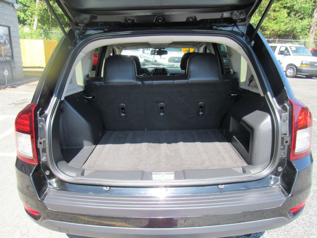 2017 Jeep Compass Image 17