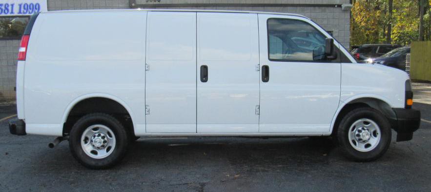 2019 Chevrolet Express Image 1