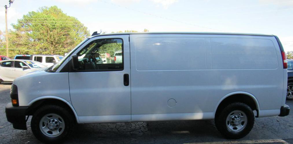 2019 Chevrolet Express Image 3