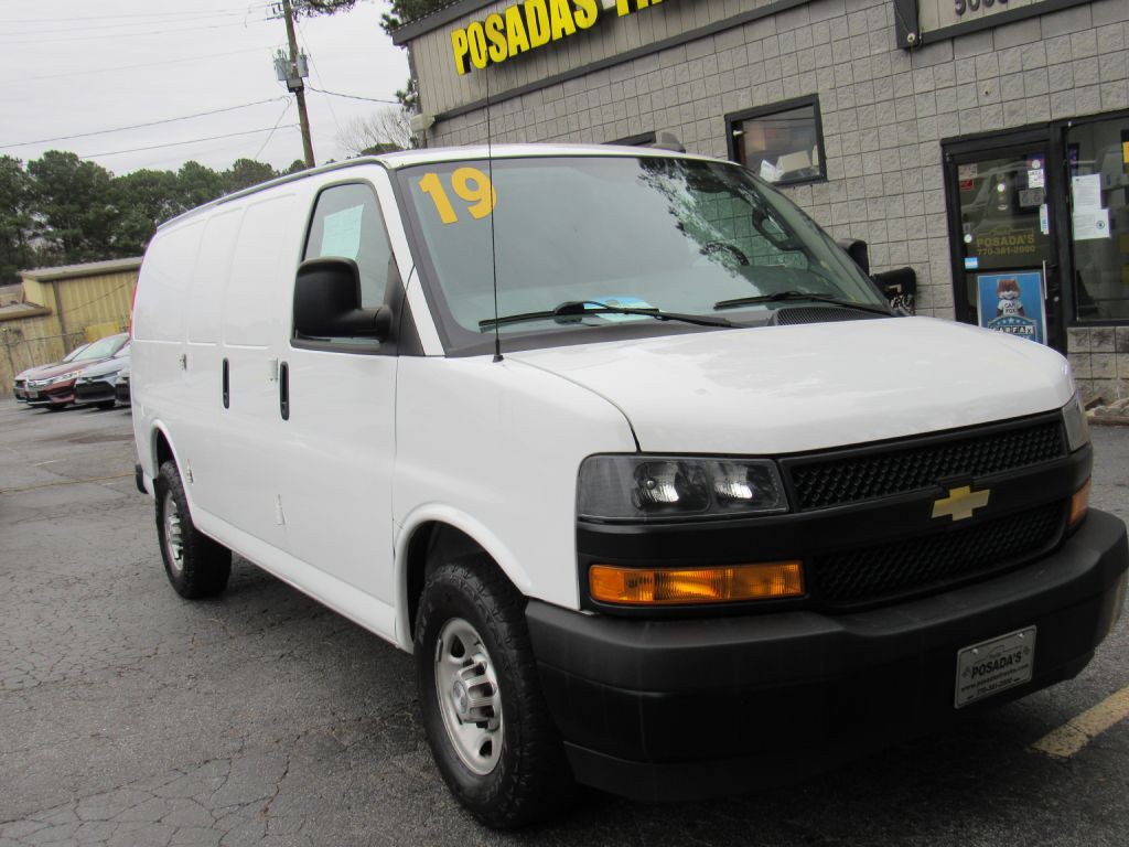 2019 Chevrolet Express Image 1