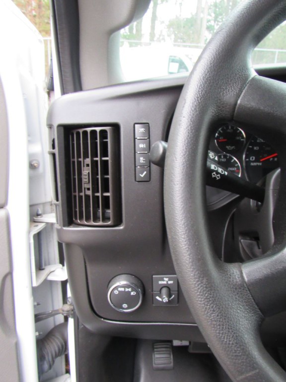 2019 Chevrolet Express Image 15