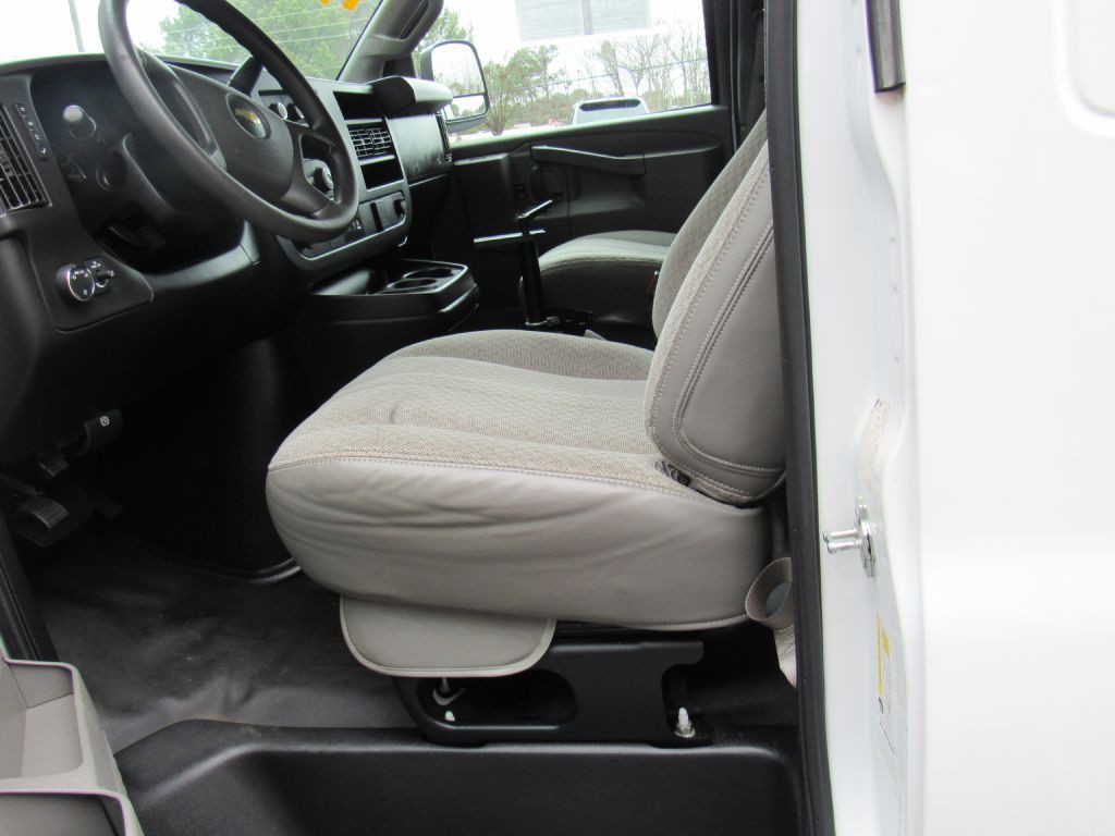2019 Chevrolet Express Image 16
