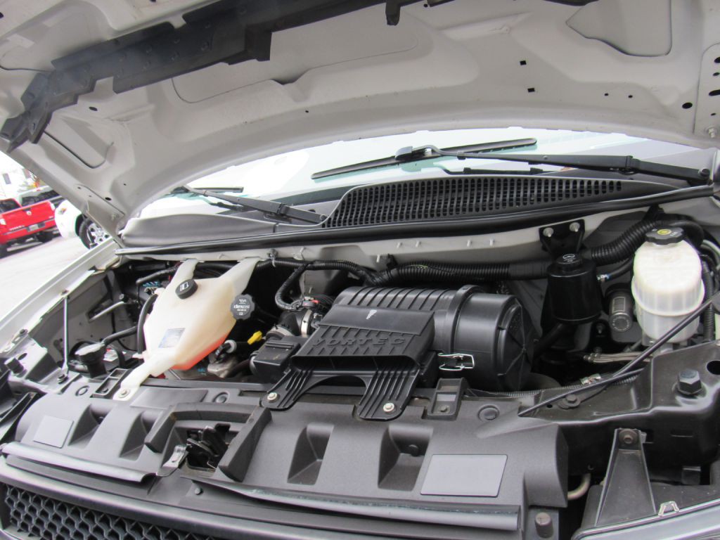 2019 Chevrolet Express Image 17