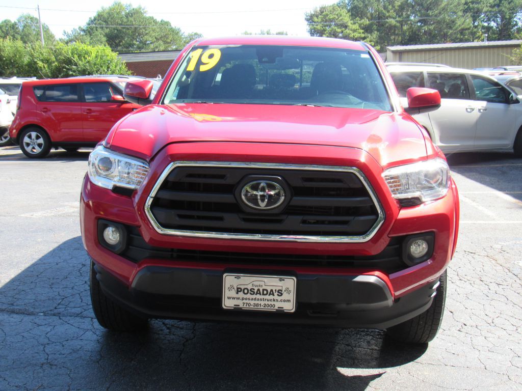 2019 Toyota Tacoma Image 3