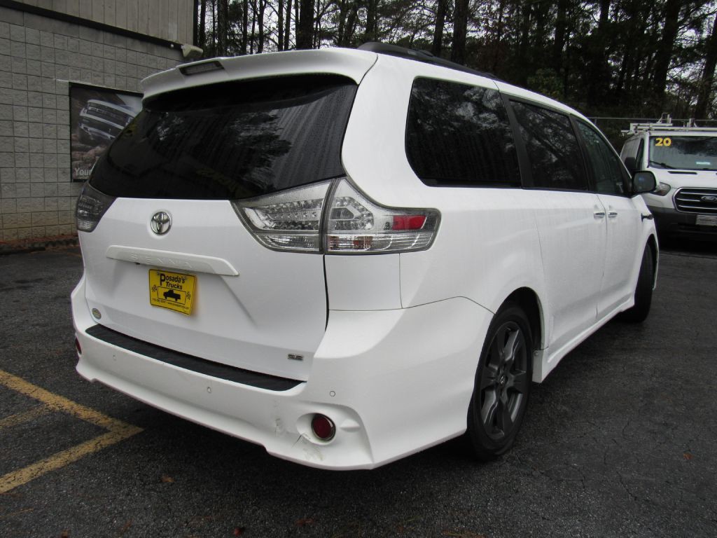 2019 Toyota Sienna Image 9