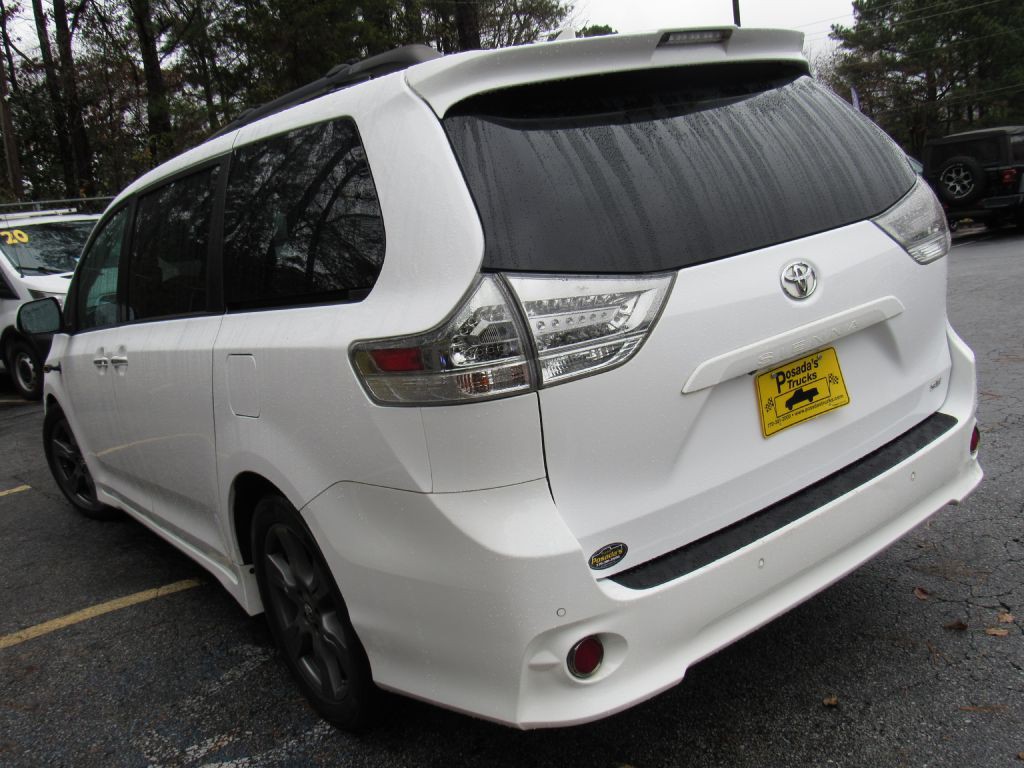 2019 Toyota Sienna Image 10