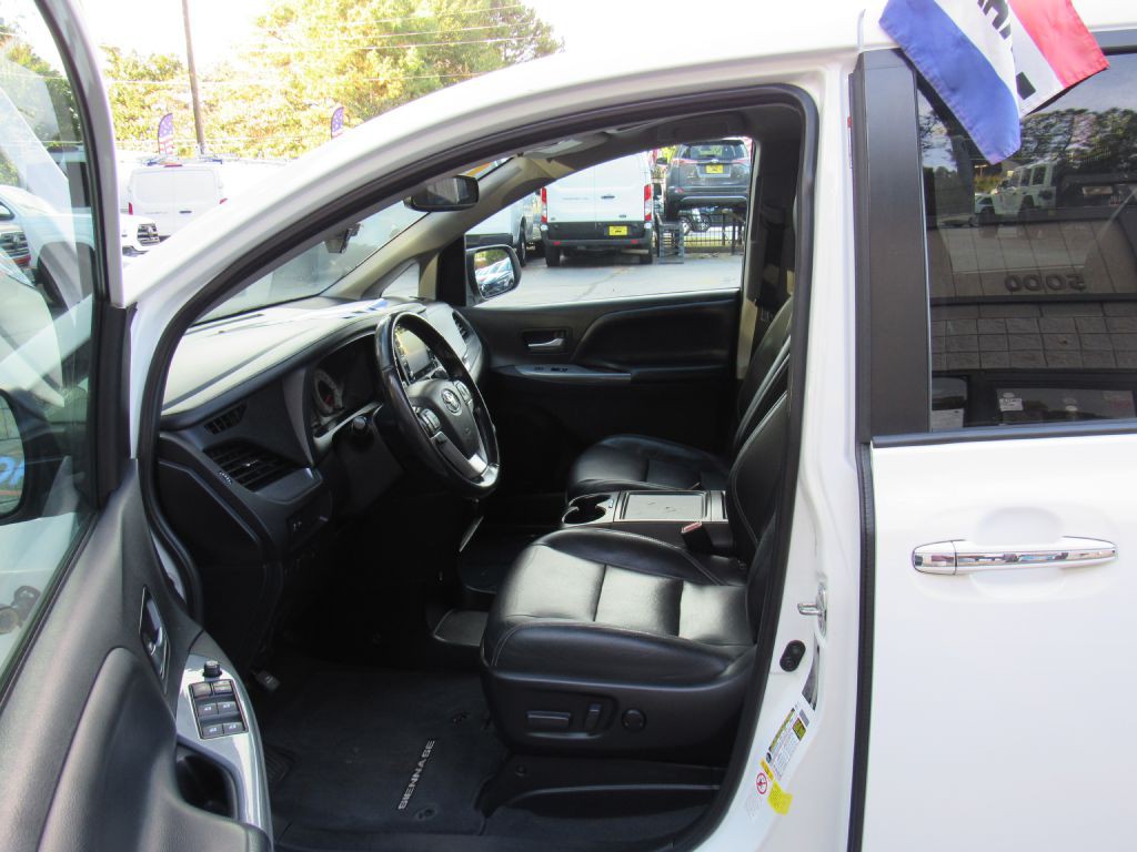 2019 Toyota Sienna Image 20