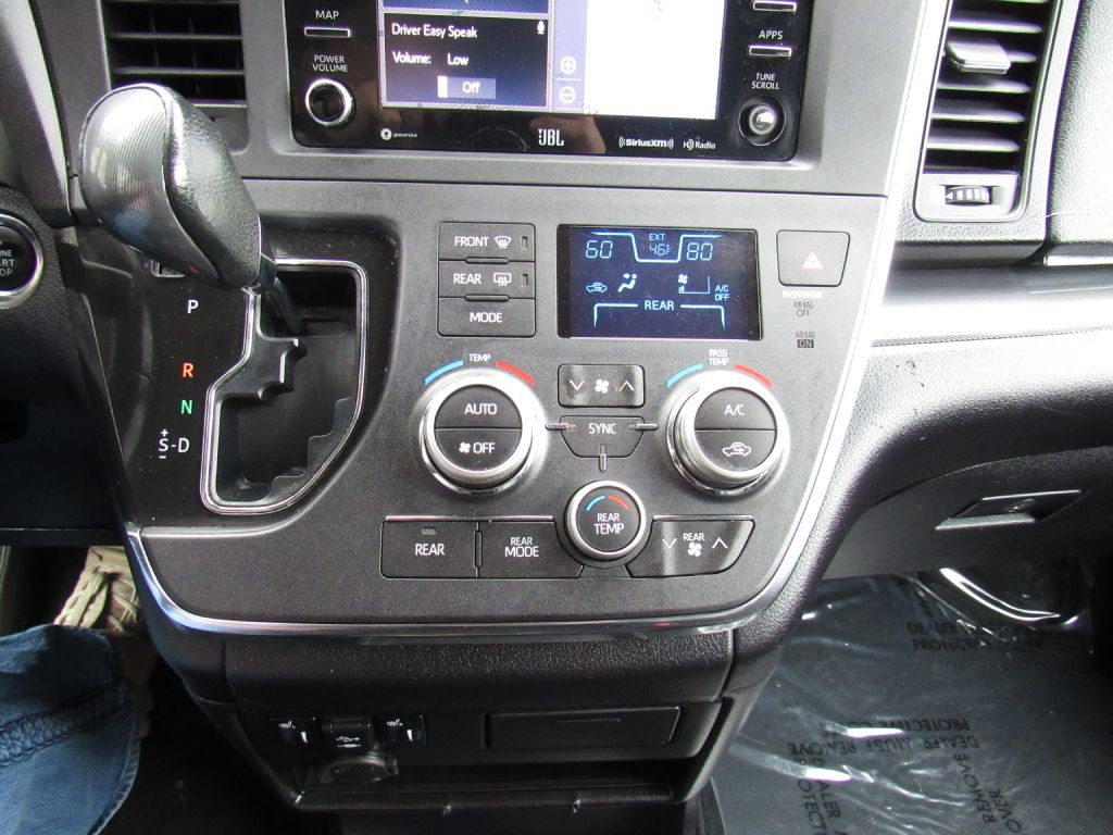 2019 Toyota Sienna Image 31