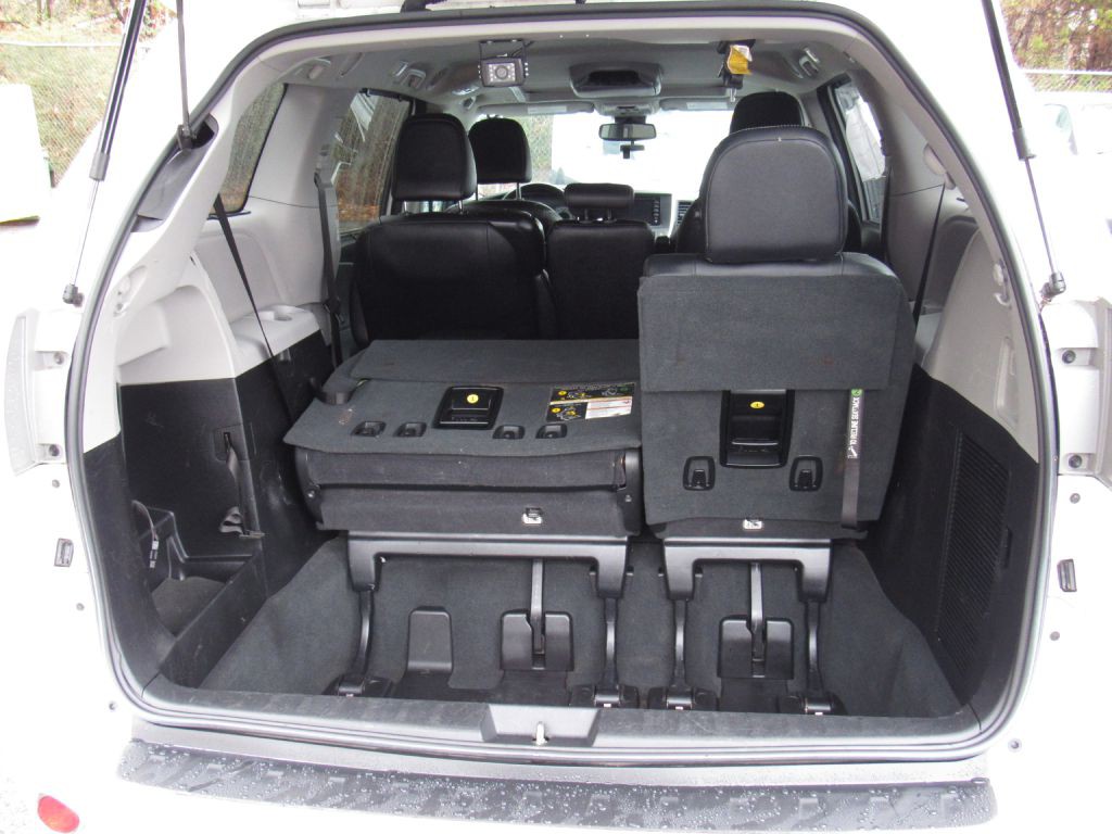 2019 Toyota Sienna Image 37