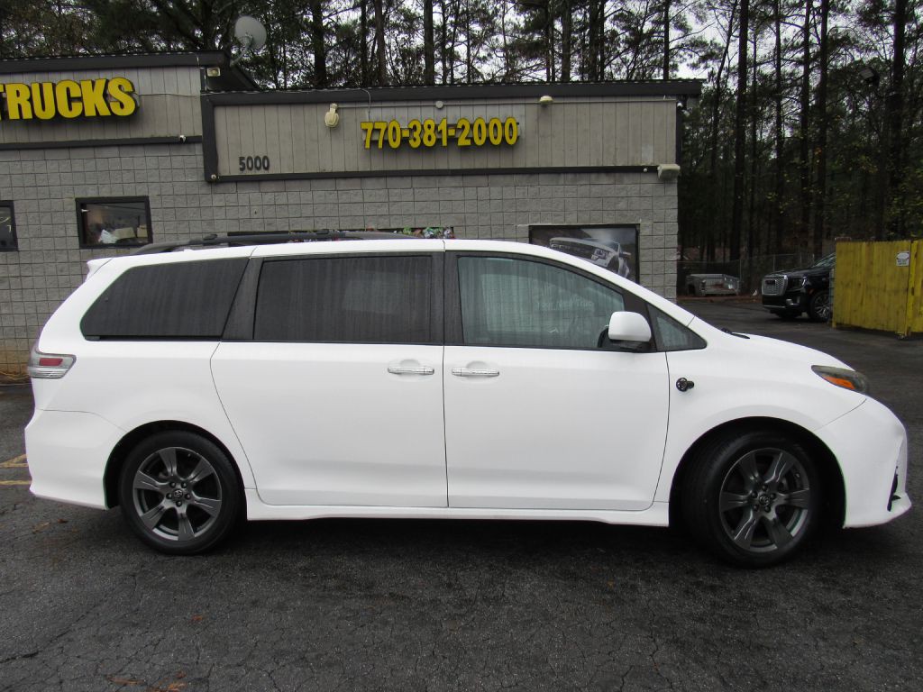 2019 Toyota Sienna Image 5