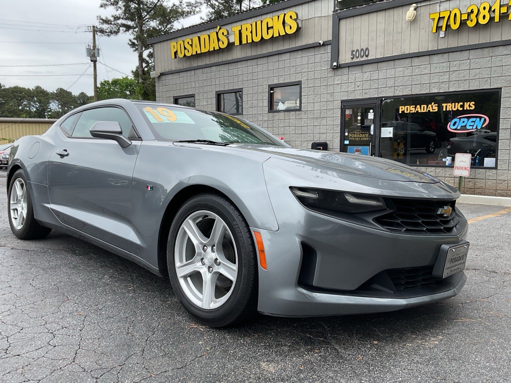 2019 Chevrolet Camaro Image 2