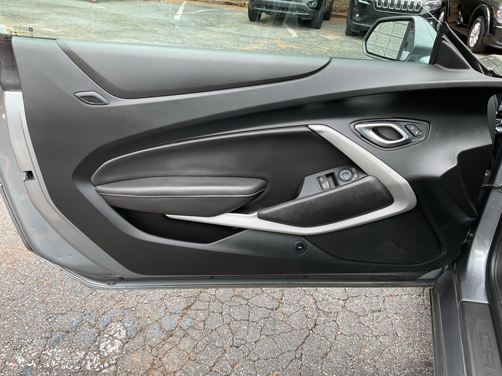 2019 Chevrolet Camaro Image 10